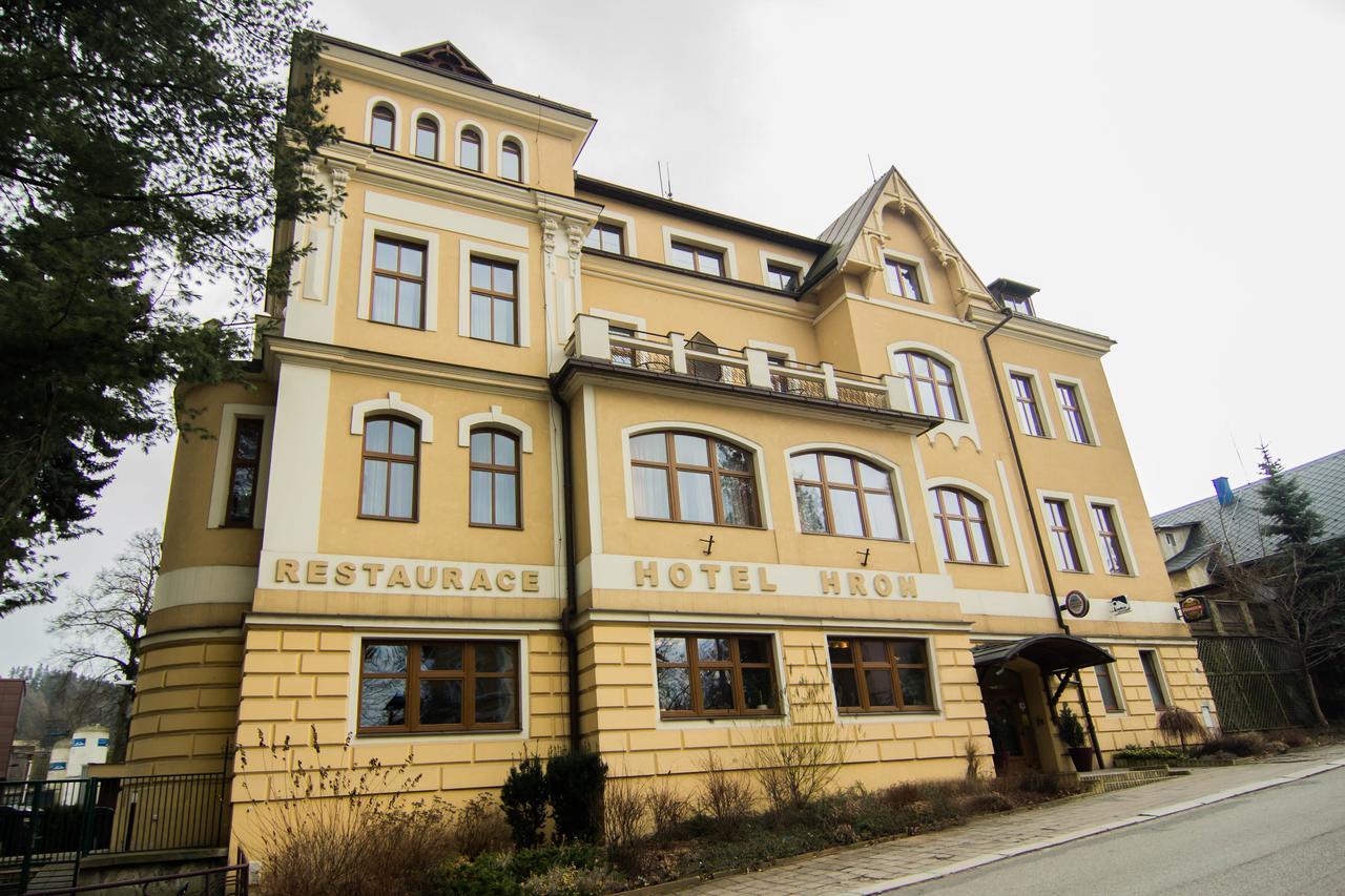 Hotel Hron Náchod Buitenkant foto